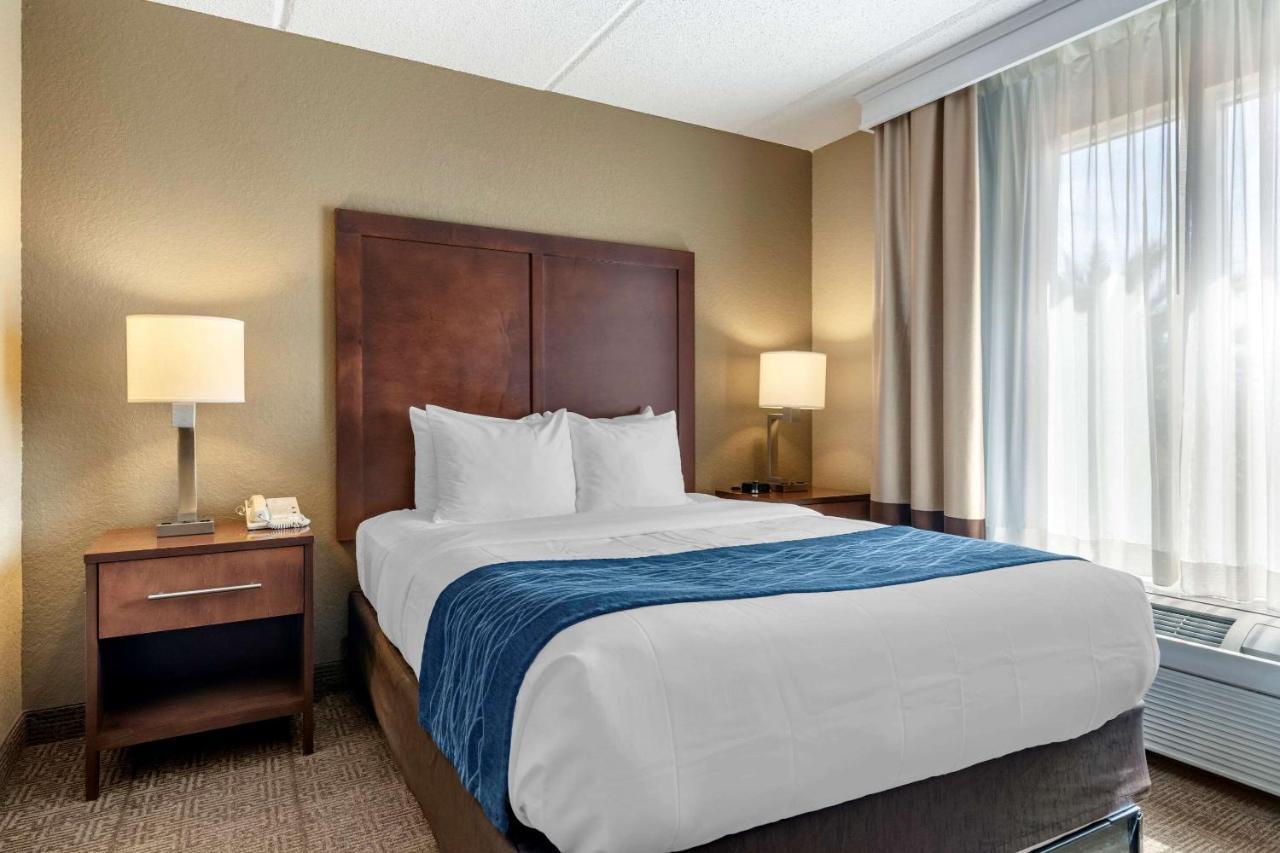 Comfort Inn & Suites Orlando North Sanford Esterno foto