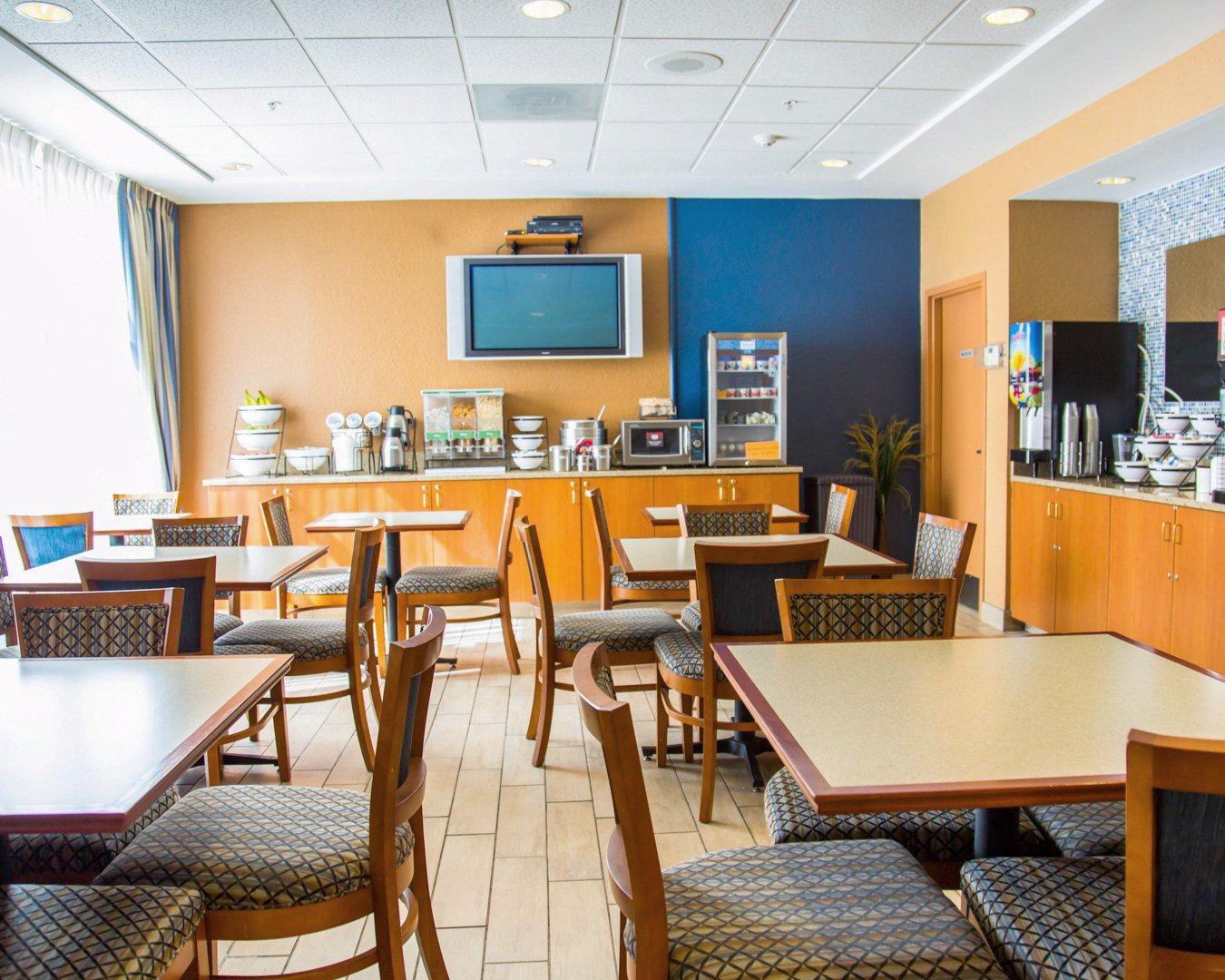Comfort Inn & Suites Orlando North Sanford Esterno foto