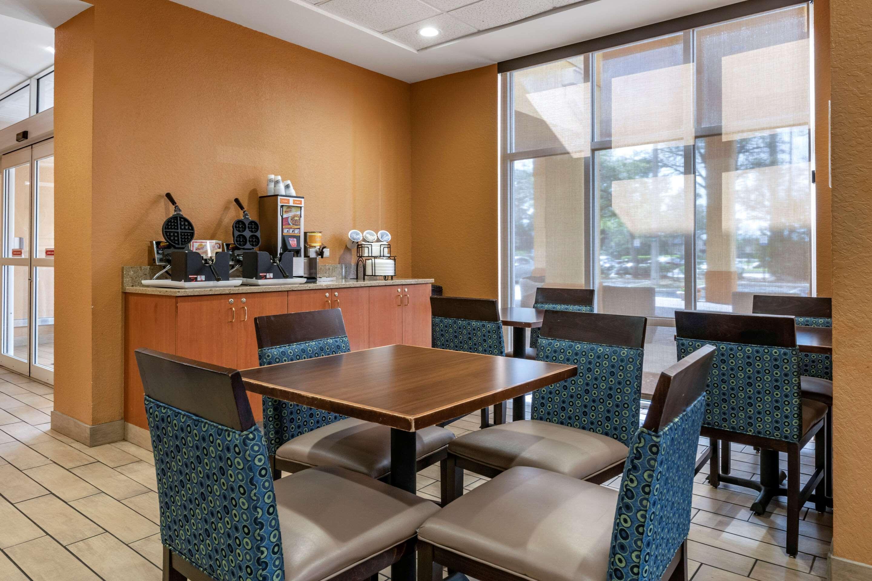 Comfort Inn & Suites Orlando North Sanford Esterno foto